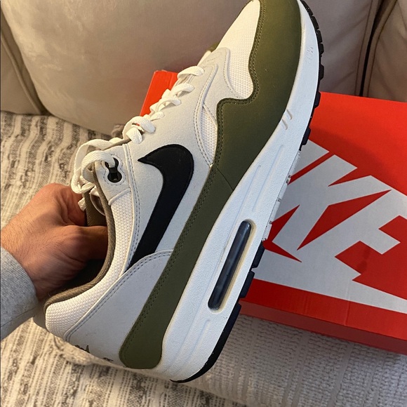Men’s Nike Air Max 1 Olive Green Size 12.5 - Picture 5 of 7